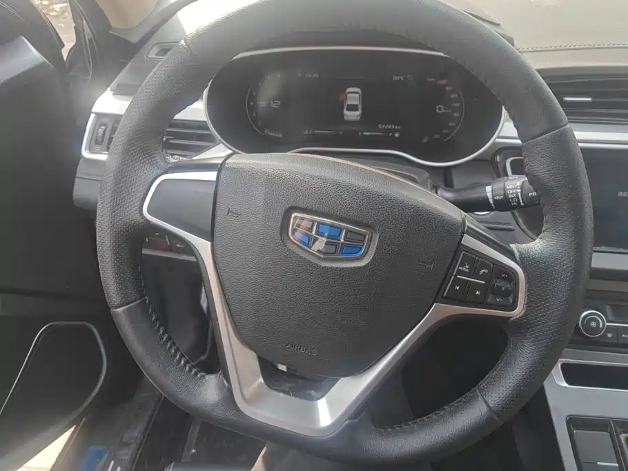 Geely Emgrand — миниатюра 15