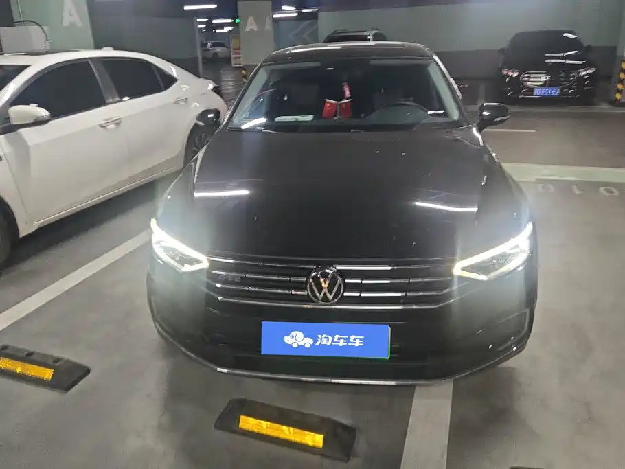 Volkswagen Magotan PHEV — миниатюра 2