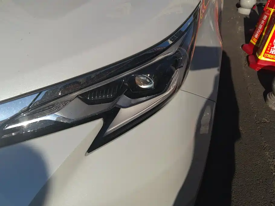 Toyota Sienna — миниатюра 5