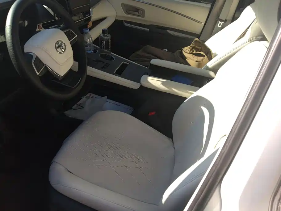 Toyota Sienna — миниатюра 9