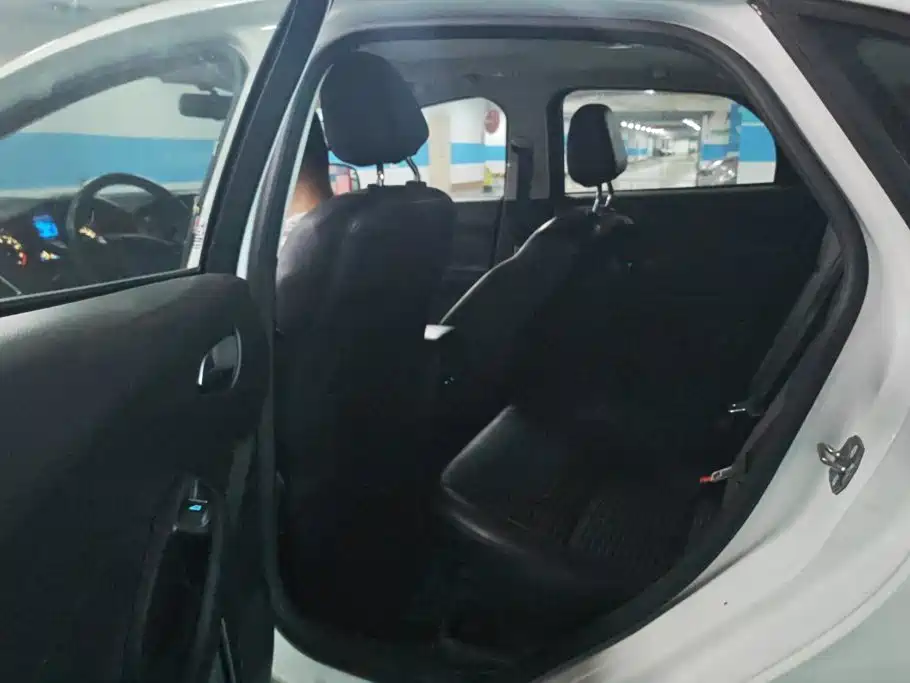 Ford Focus — миниатюра 11