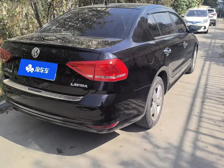 Volkswagen Lavida — миниатюра 3