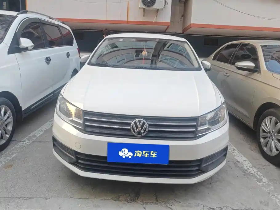 Volkswagen Santana — миниатюра 2