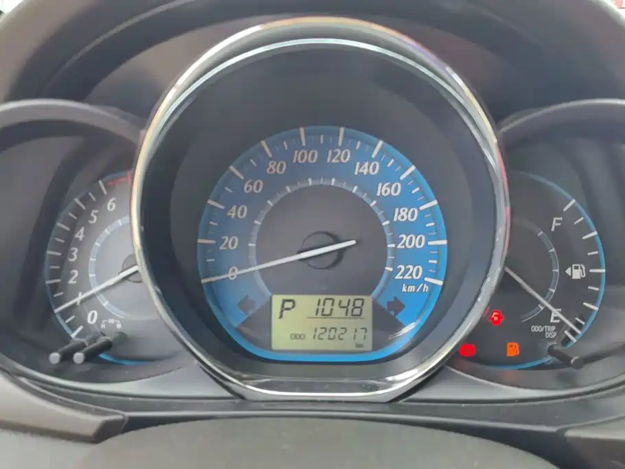 Toyota Yaris L — миниатюра 14