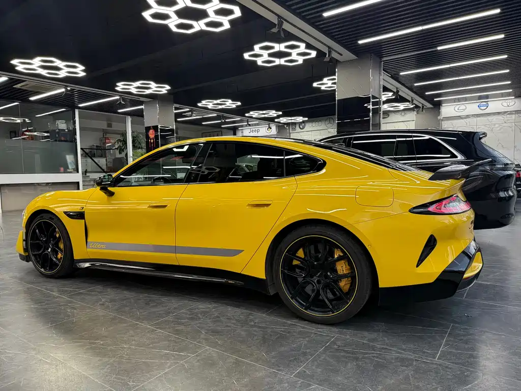 XIAOMI CAR XIAOMI SU7 ULTRA