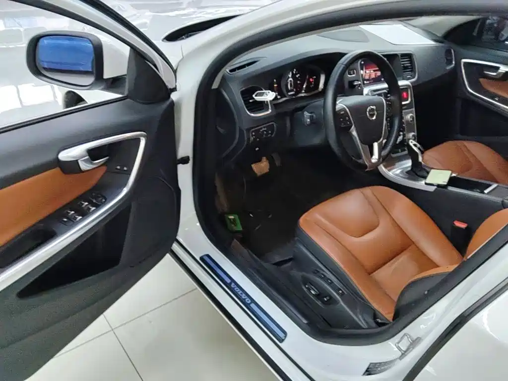 Volvo S60 — миниатюра 16