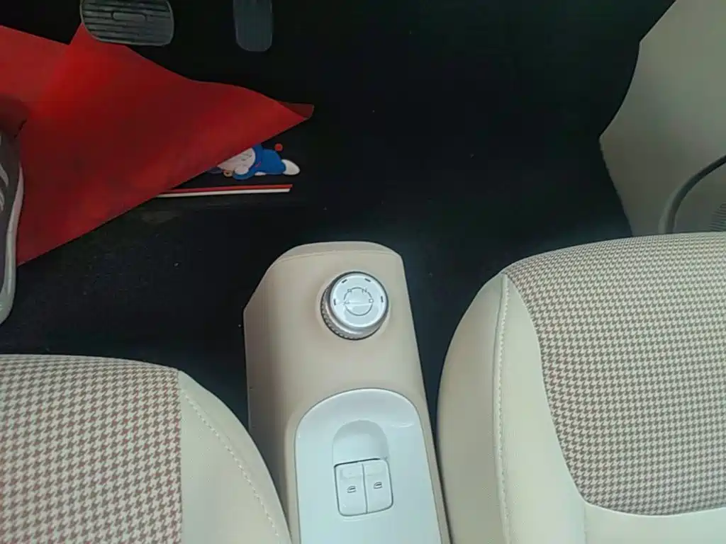 Wuling MINIEV — миниатюра 14