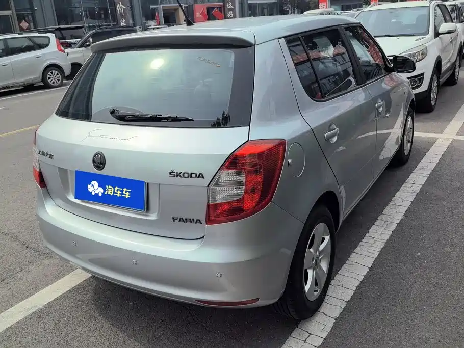 Skoda Fabia — миниатюра 3