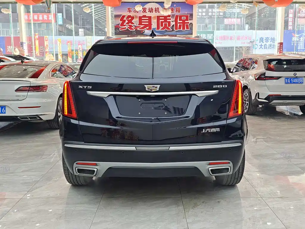 CADILLAC XT5