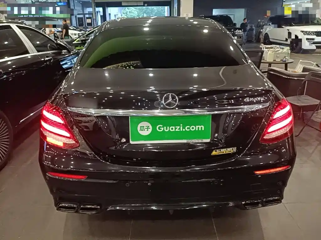 Mercedes-Benz E-Class — миниатюра 6