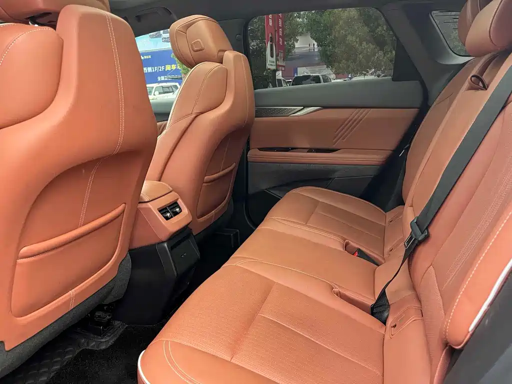 Cadillac IQ — миниатюра 10