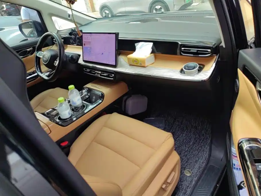 GAC Motor Trumpchi E8 PHEV — миниатюра 8