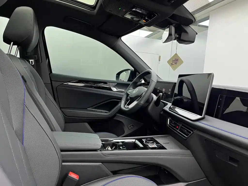 Volkswagen Tiguan L — миниатюра 15