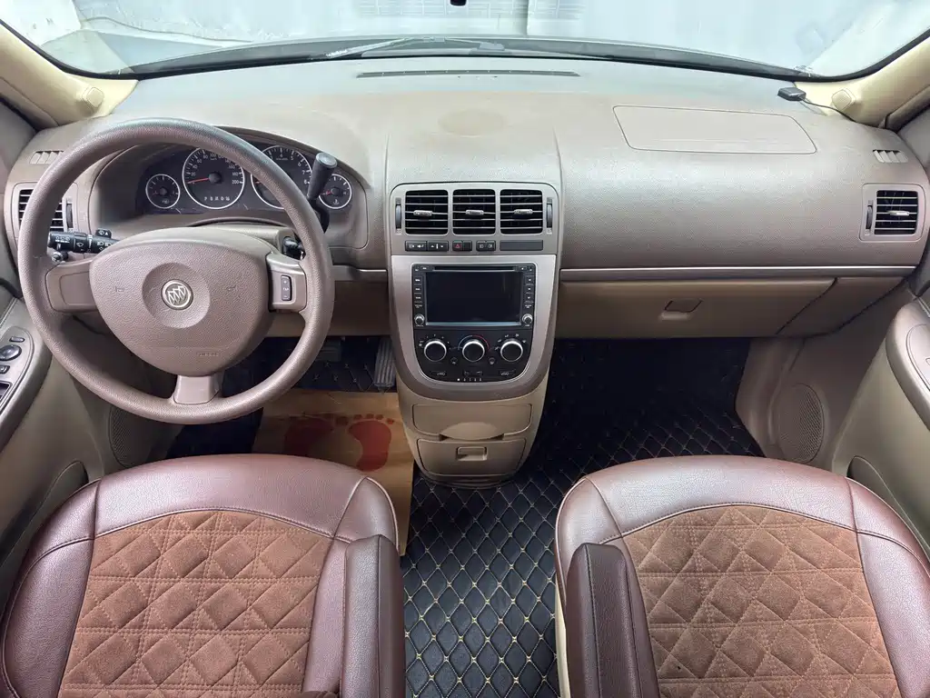 Buick GL8 — миниатюра 8
