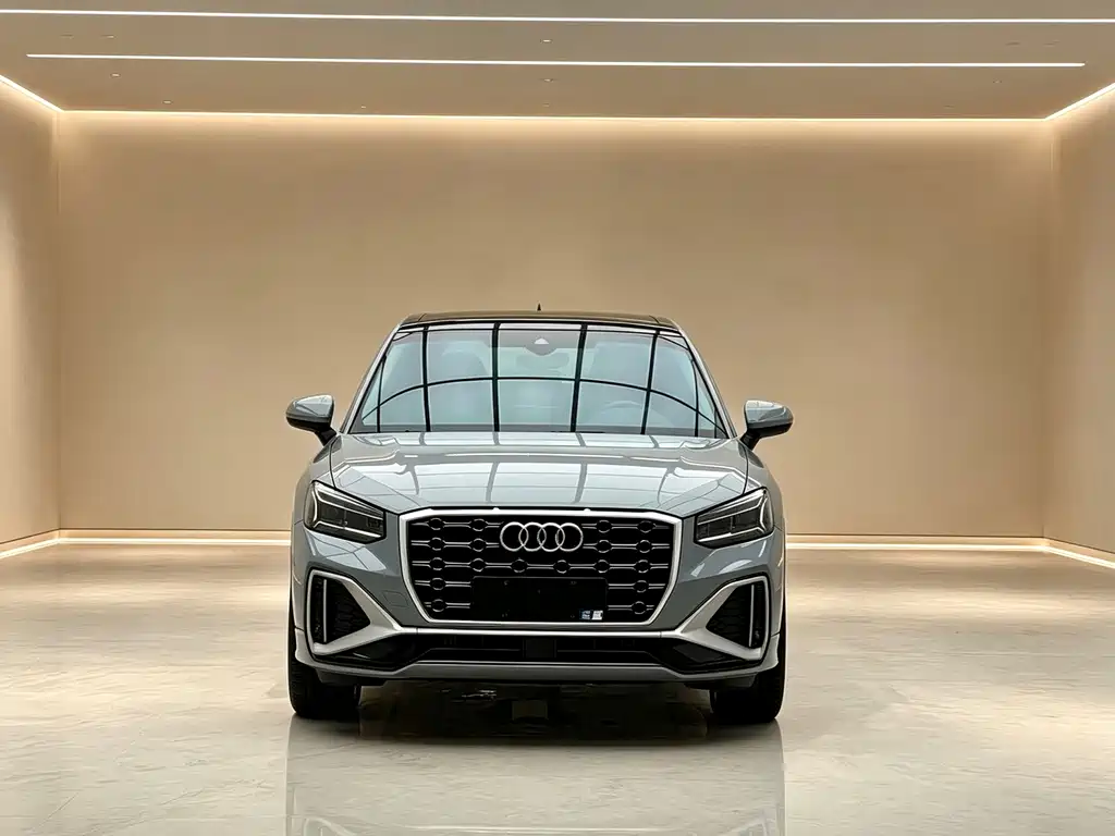 Audi Q2L — миниатюра 2