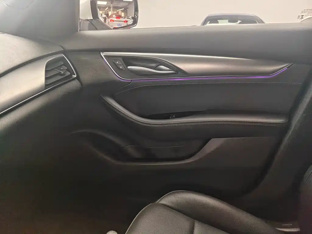 Cadillac CT5 — миниатюра 8