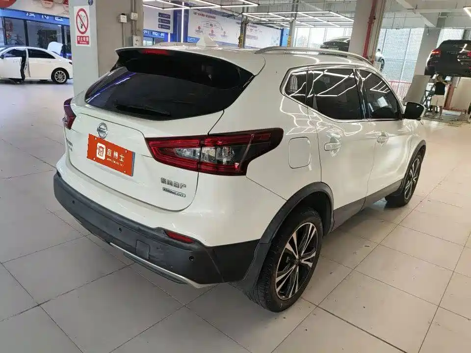 Nissan Qashqai — миниатюра 3