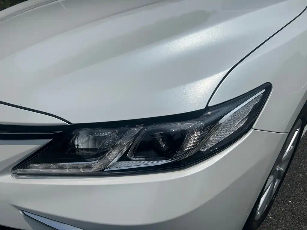 Toyota Camry — миниатюра 24