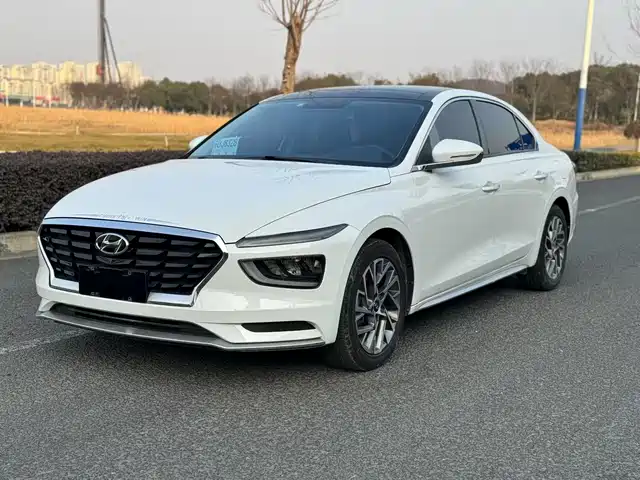 hyundai name-picture