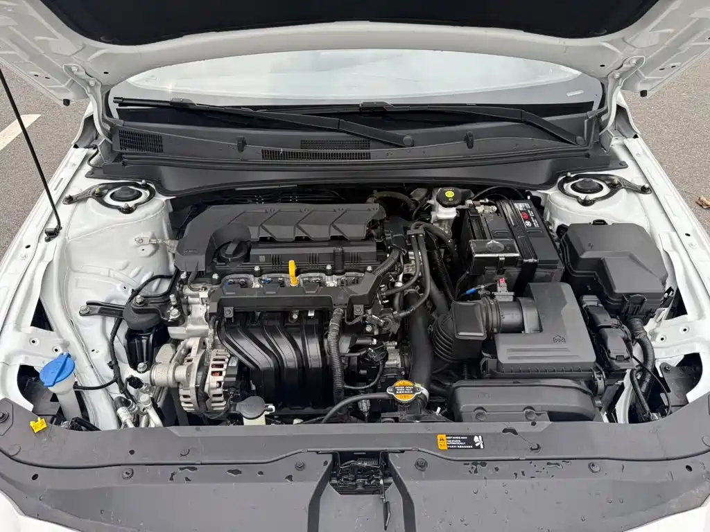 Hyundai Elantra — миниатюра 12