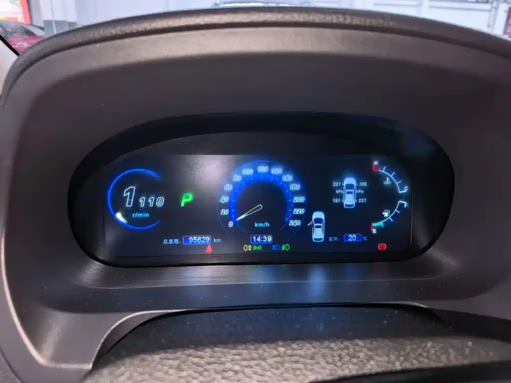 BYD S7 — миниатюра 12