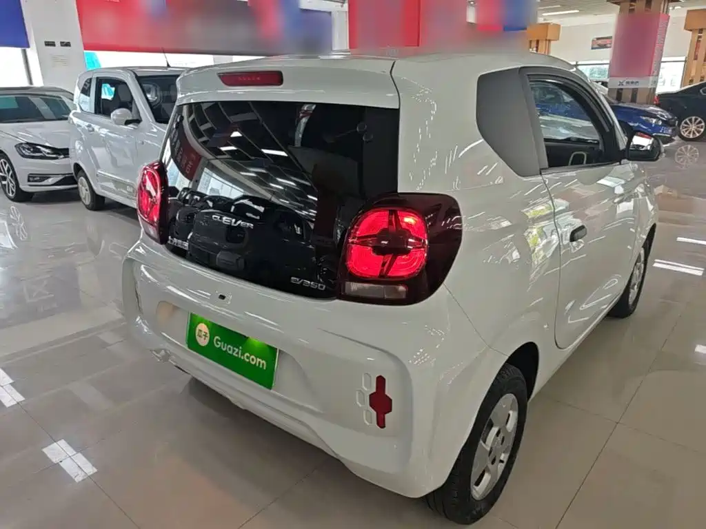 Roewe Clever — миниатюра 7