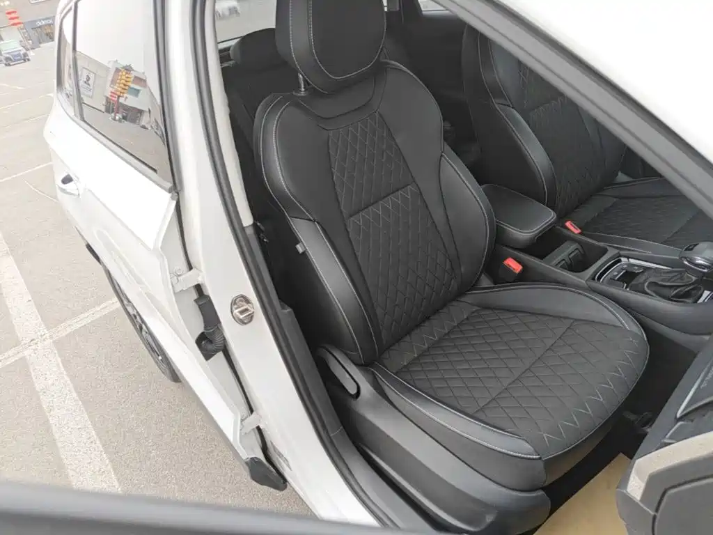 Skoda Karoq — миниатюра 25