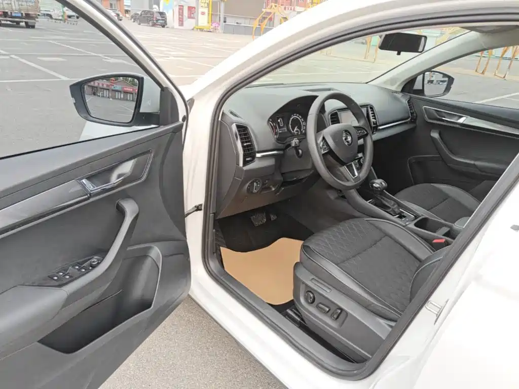 Skoda Karoq — миниатюра 16