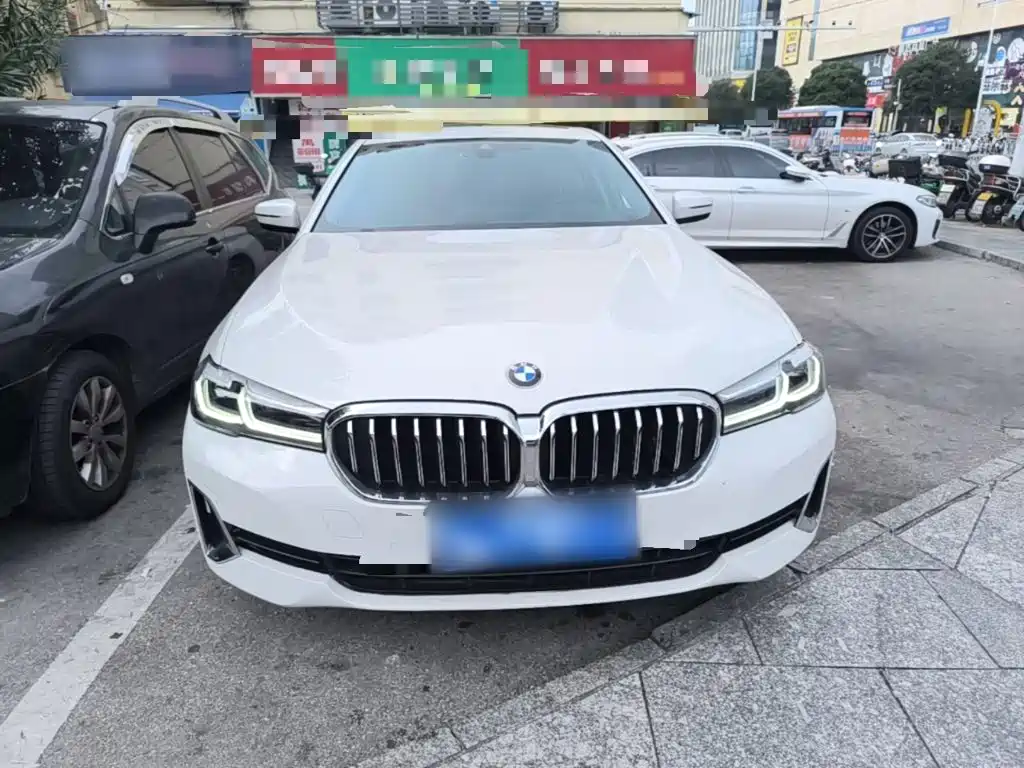BMW 5 Series — миниатюра 3