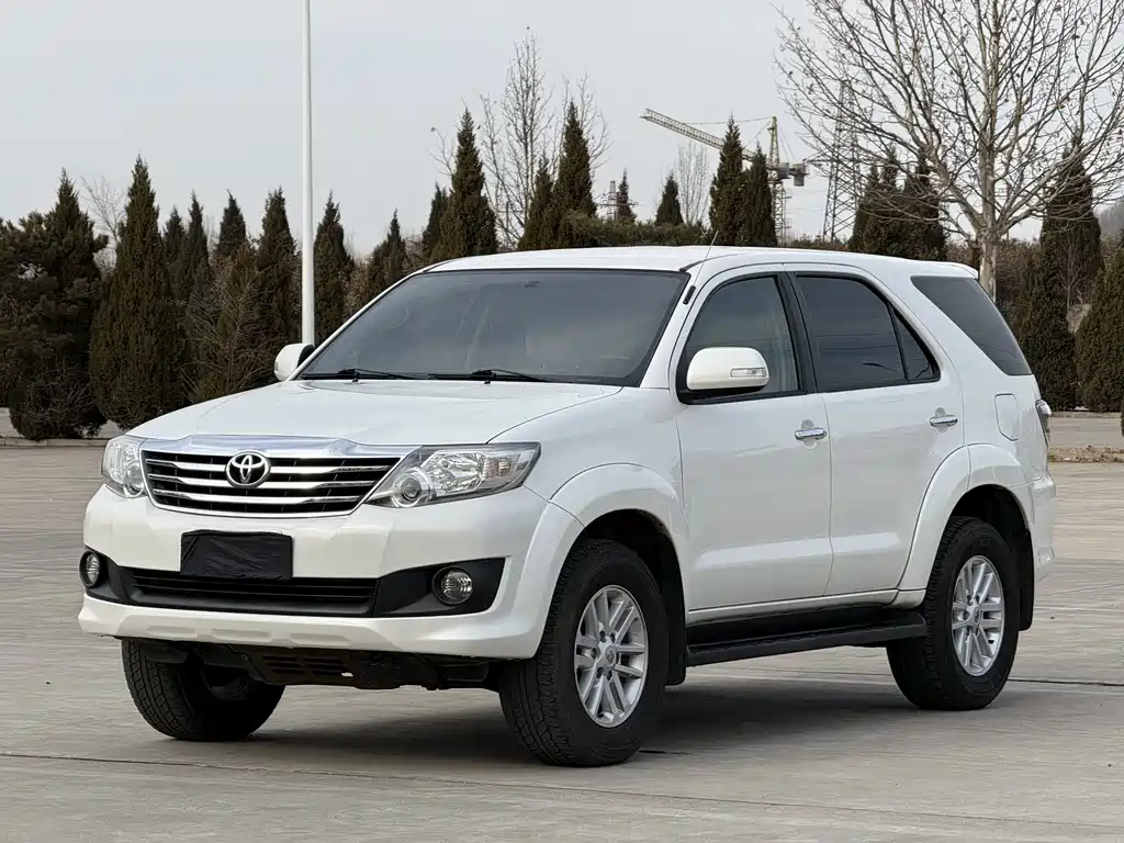 TOYOTA FORTUNER
