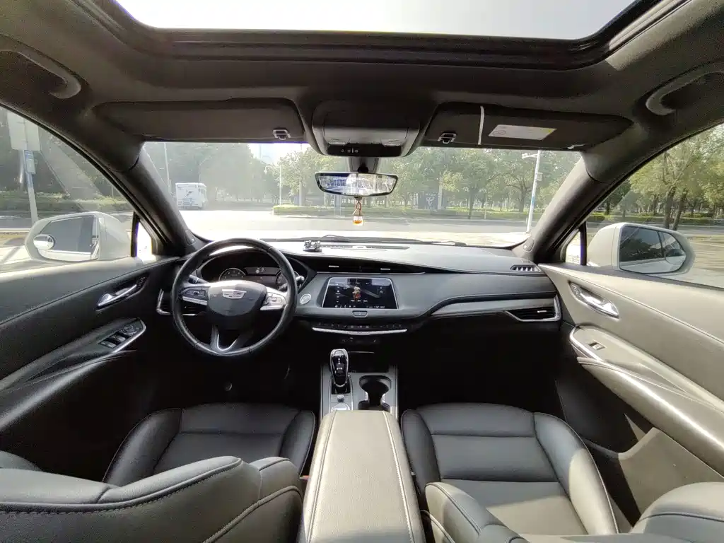 Cadillac XT4 — миниатюра 17