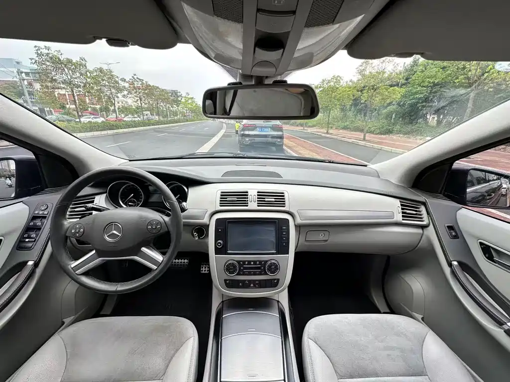 Mercedes-Benz R-Class — миниатюра 8