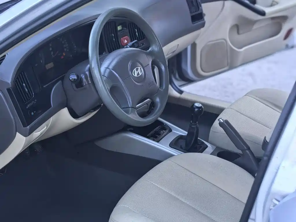 Hyundai Elantra 2011 1.6L MT Comfort
