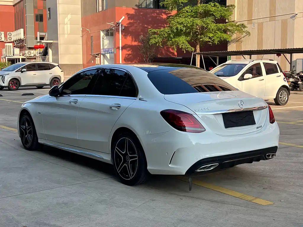 Mercedes-Benz C-Class — миниатюра 3