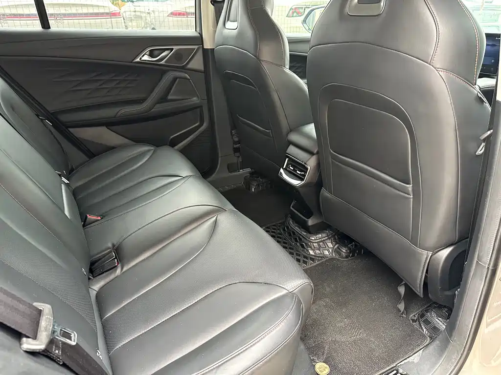 Roewe RX5 — миниатюра 15