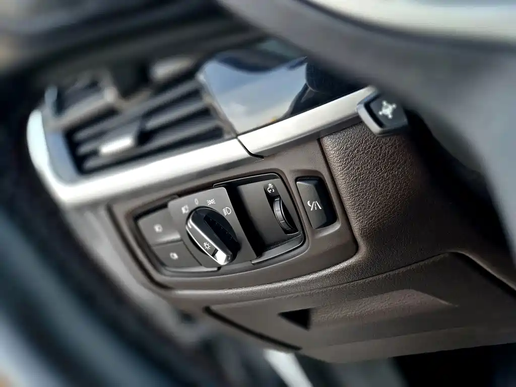 BMW X5 (Import) — миниатюра 25