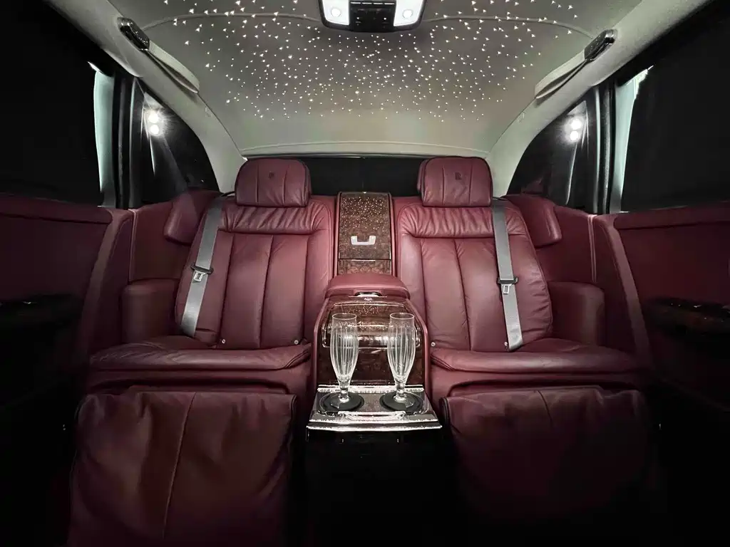 Rolls-Royce Phantom — миниатюра 19