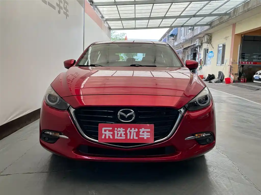 Mazda Mazda3 3 2017 2.0L AT Luxury V