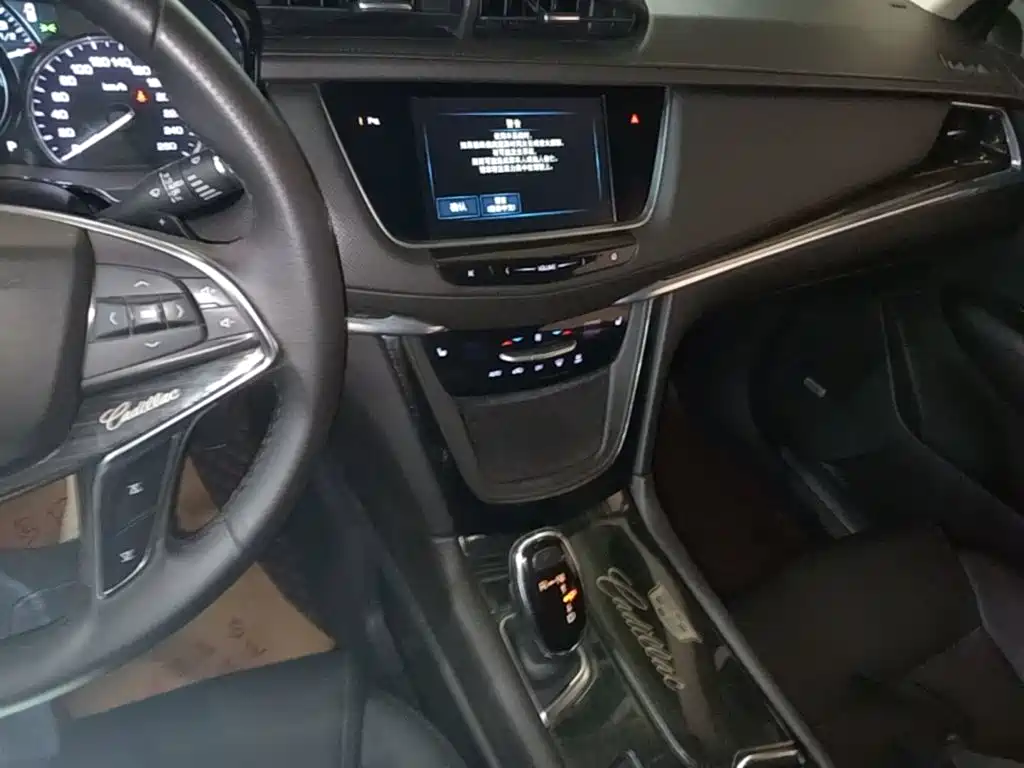 Cadillac XT5 — миниатюра 13