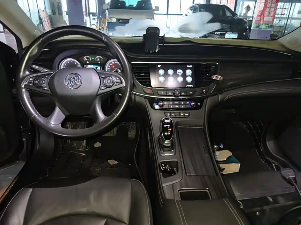 Buick LaCrosse — миниатюра 10