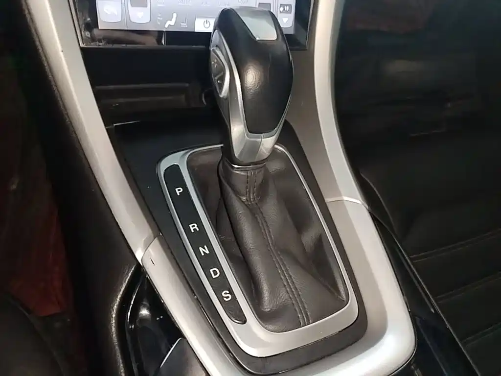 Ford Mondeo — миниатюра 14