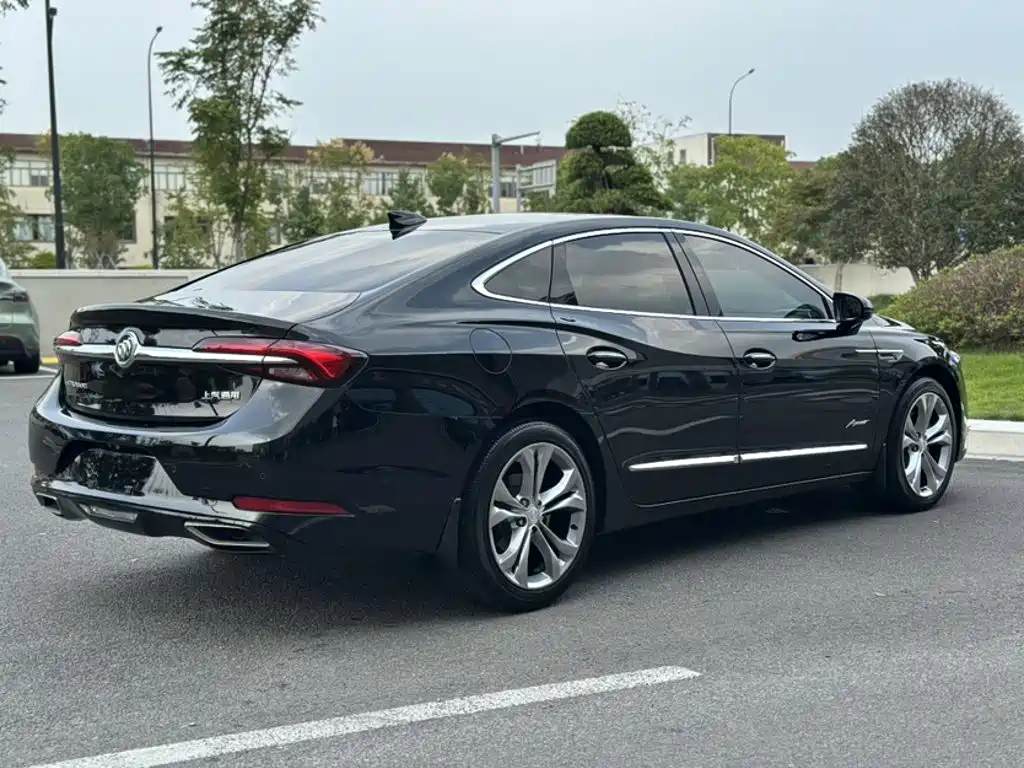 Buick LaCrosse — миниатюра 7