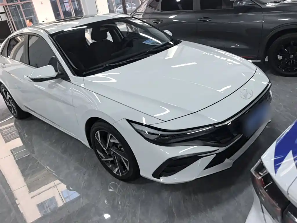 Hyundai Elantra — миниатюра 4