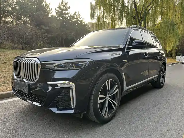 BMW X7 2022