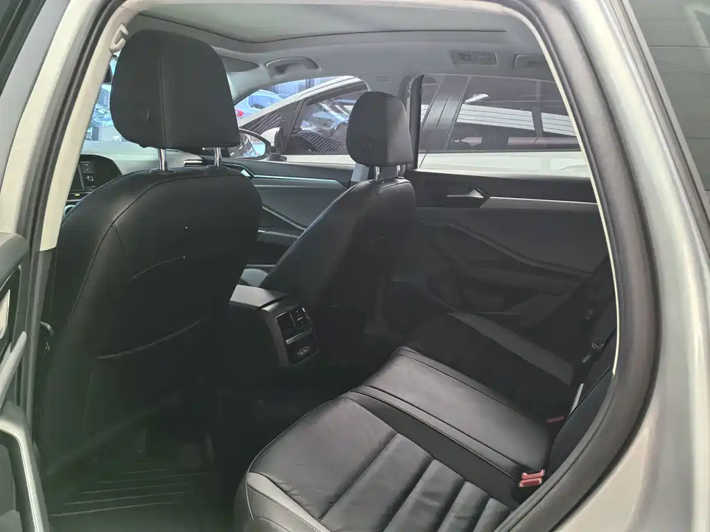 Volkswagen Sagitar — миниатюра 9