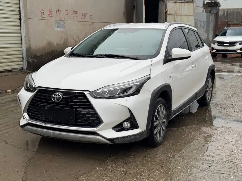 Toyota Yaris L
