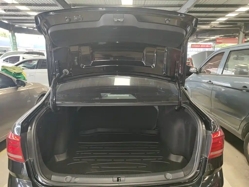 Volkswagen Lavida — миниатюра 19