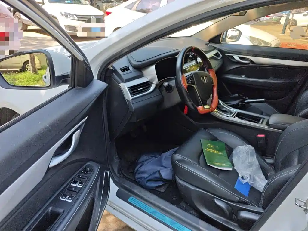 Geely Emgrand — миниатюра 17