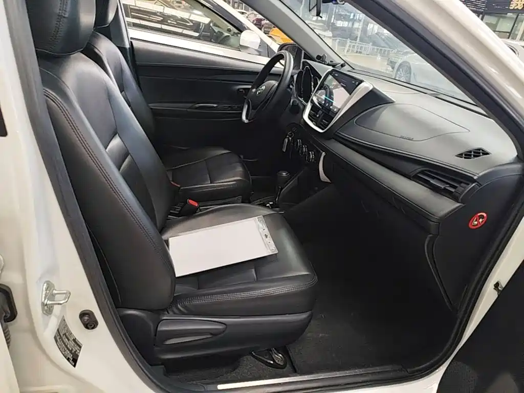 Toyota Yaris L — миниатюра 25