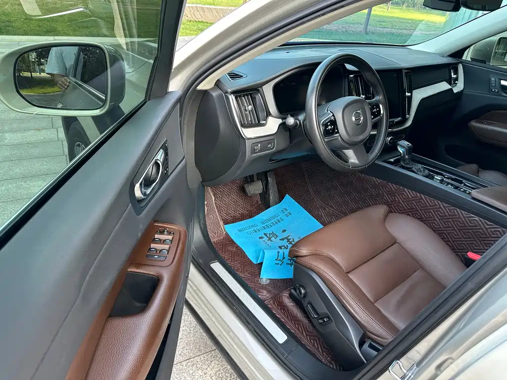 Volvo XC60 — миниатюра 8